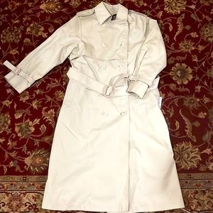 Size 10P London Fog authentic trench